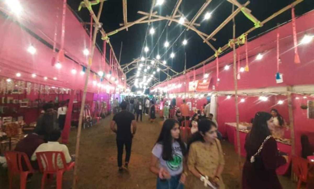 तीन साल बाद लोकल कम्युनिटी बाजार की शुरुआत लाइव म्यूजिक, फूड स्टॉल्स देख आकर्षित हुए लोग